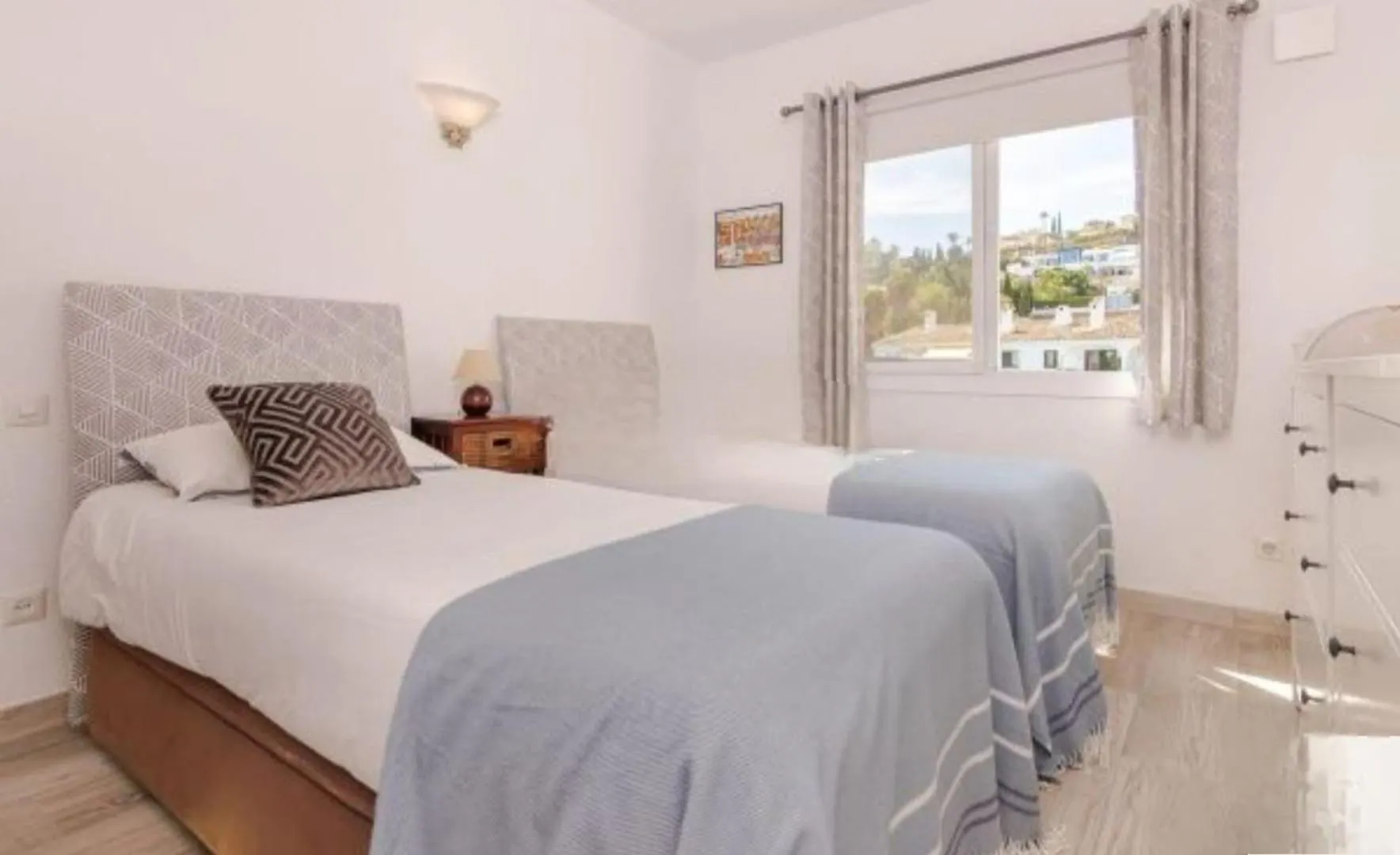 Appartement El Paraiso Tussen Marbella & Estepona Benahavis